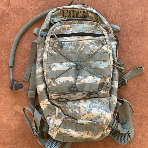 Blackhawk Hydration Day Pack Backpack, Camo - Picture 1 of 11
